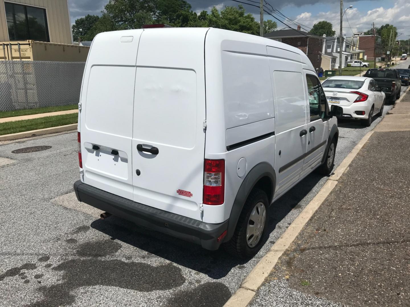 2012 White /Gray Ford Transit Connect XL (NM0LS7AN3CT) with an 2.0 V4 engine, Automatic transmission, located at 577 Chester Pike, Prospect Park, PA, 19076, (610) 237-1015, 39.886154, -75.302338 - Photo#4